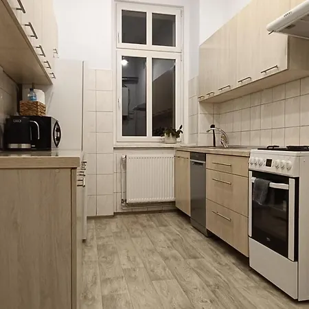 View Saperow - Parter, Przy Centrum Świdnica